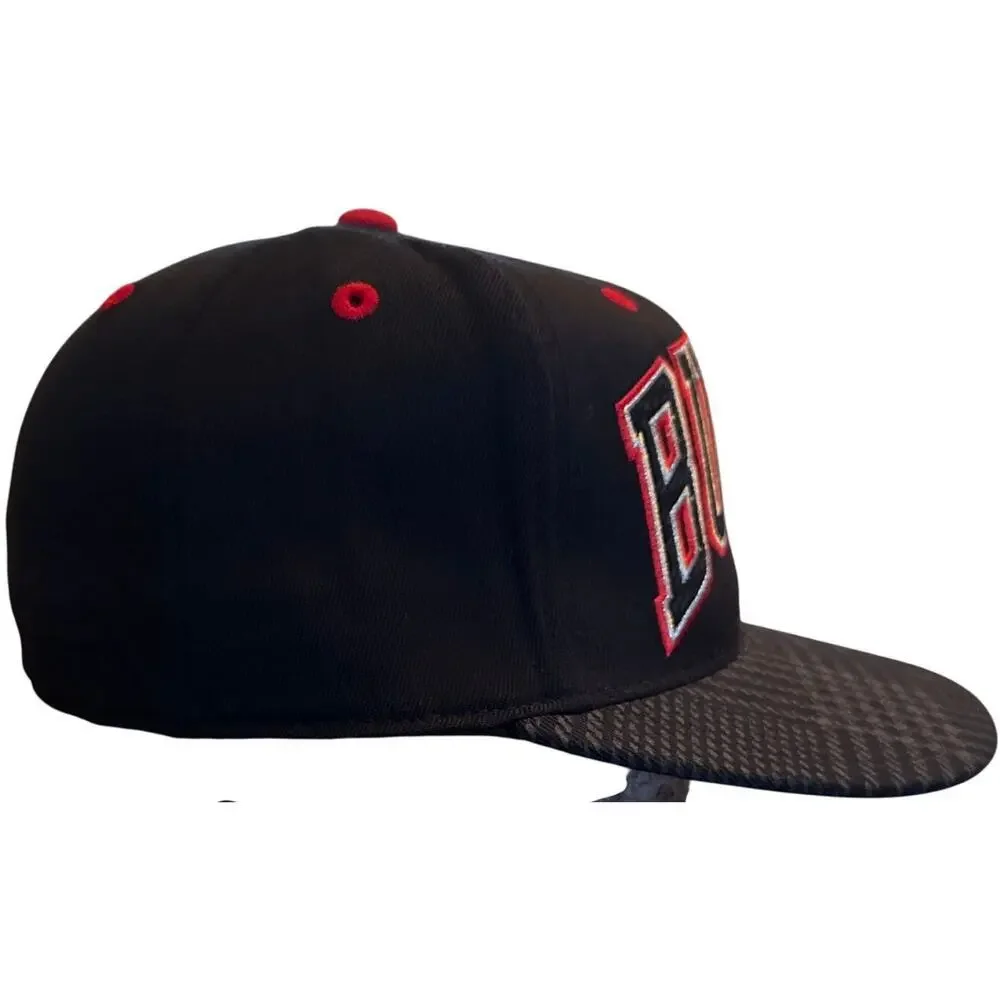 Adidas Chicago Bulls NBA Fitted Hat 210 Flexfit 7 1/4 7 5/8 Plaid Brim Black Red